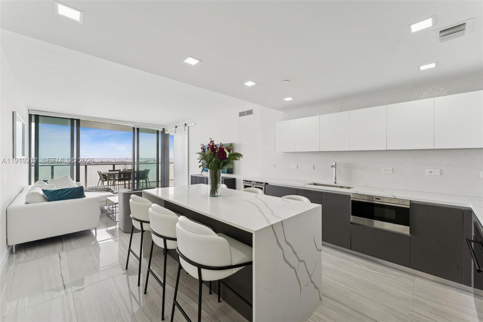 3131 NE 7th Ave # 4204