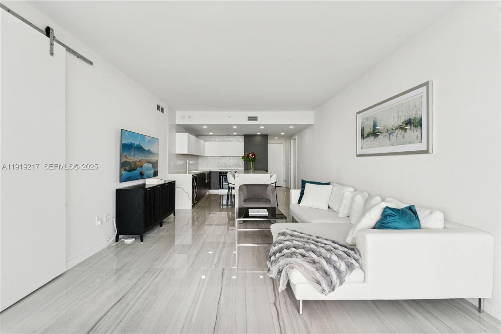 3131 NE 7th Ave # 4204