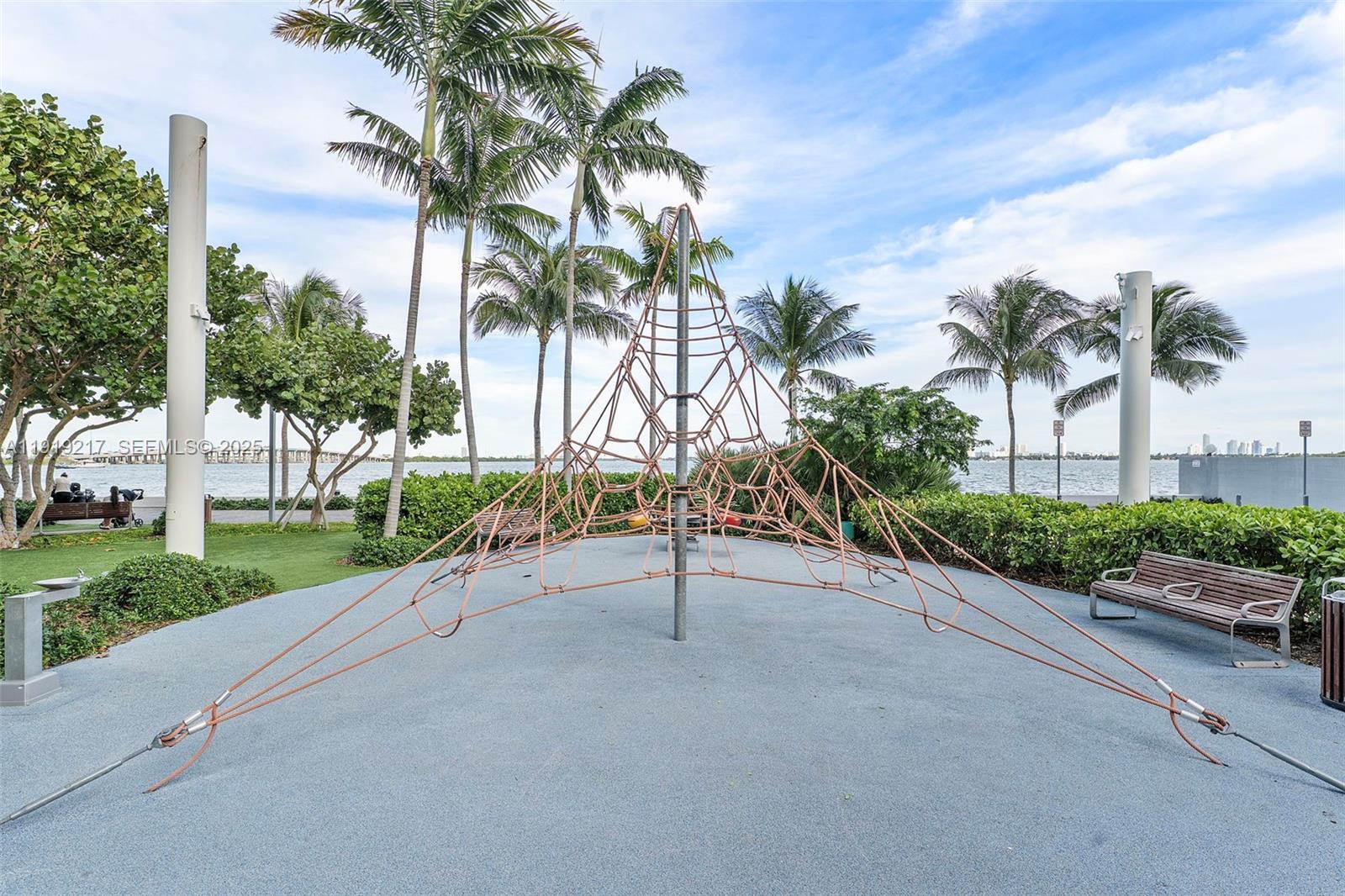 3131 NE 7th Ave # 4204