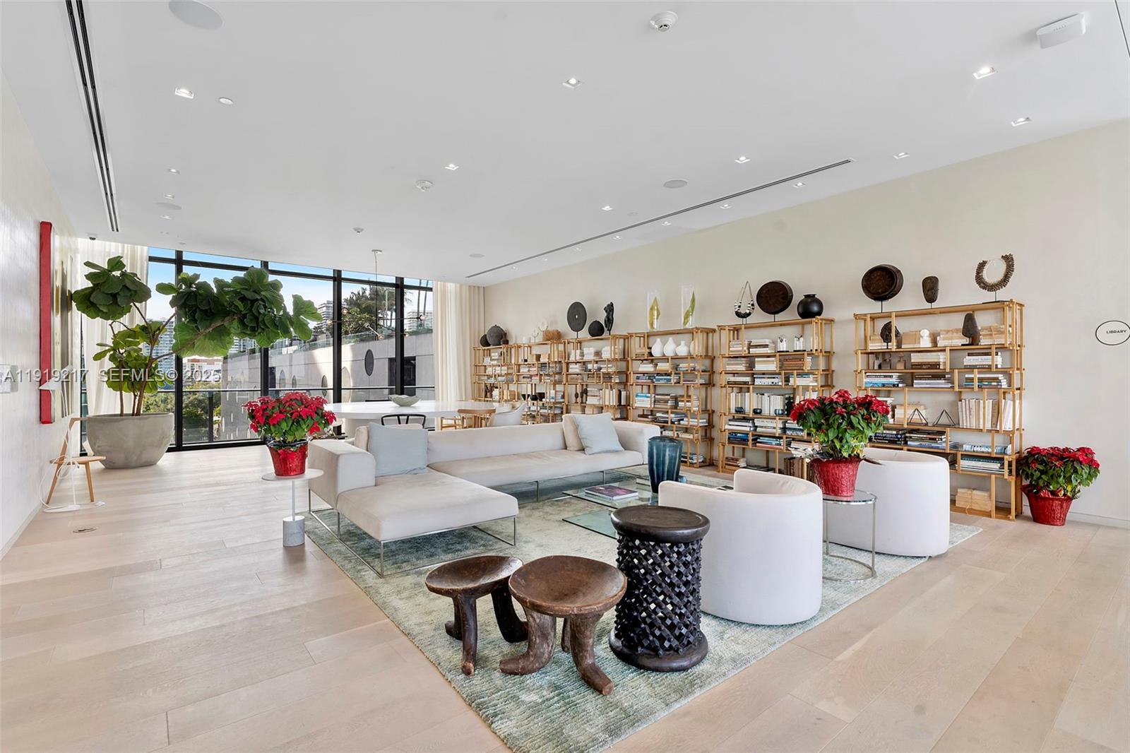 3131 NE 7th Ave # 4204