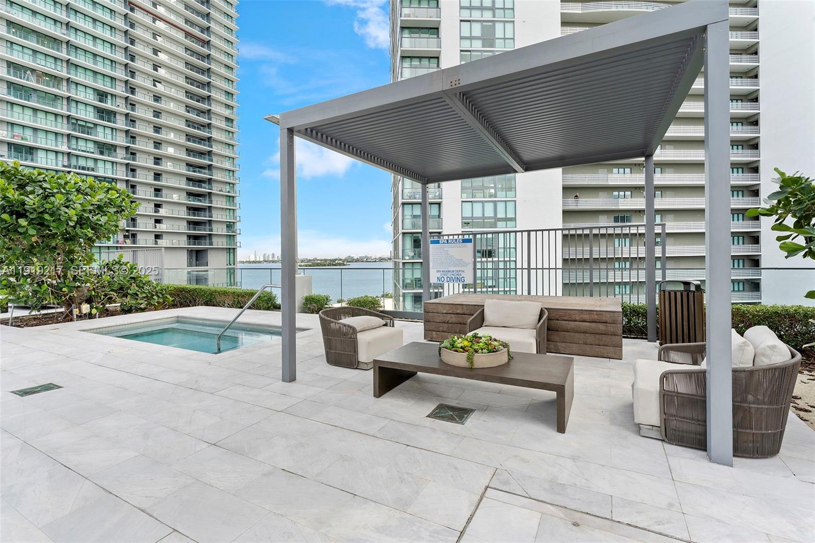 3131 NE 7th Ave # 4204