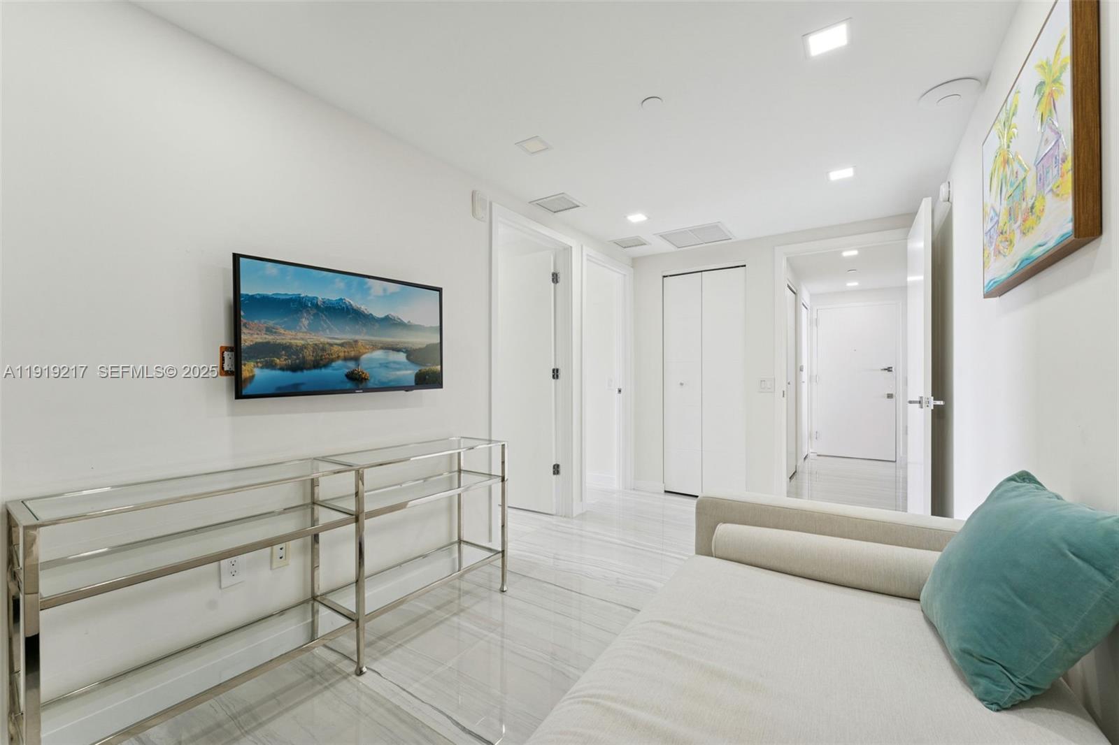 3131 NE 7th Ave # 4204