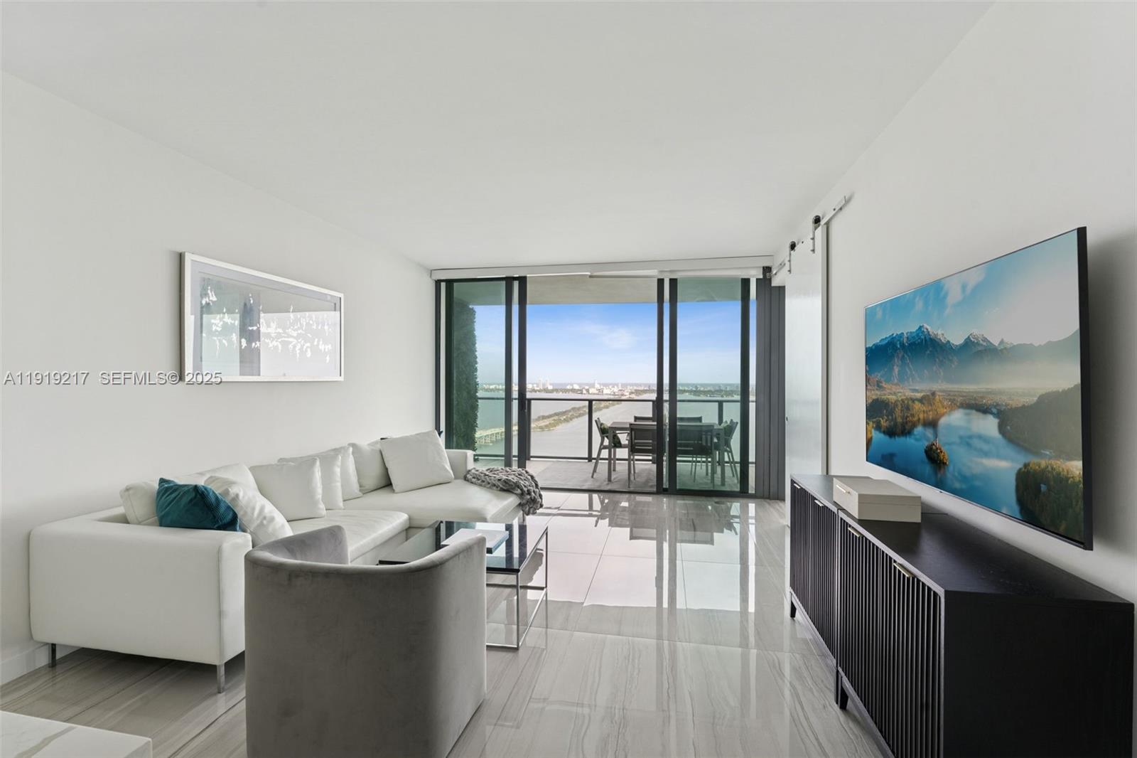 3131 NE 7th Ave # 4204