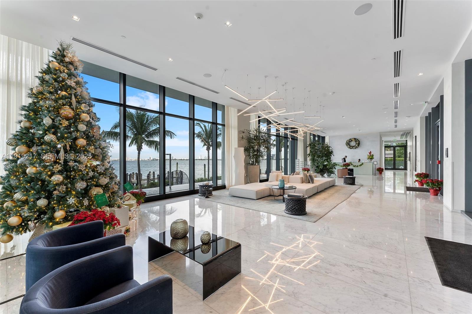 3131 NE 7th Ave # 4204