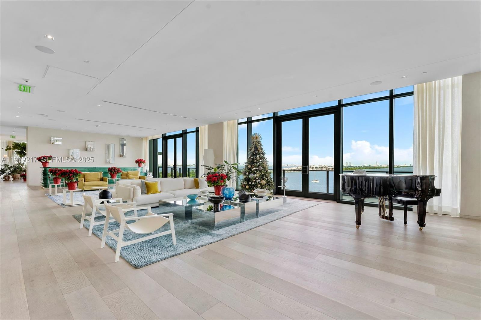 3131 NE 7th Ave # 4204