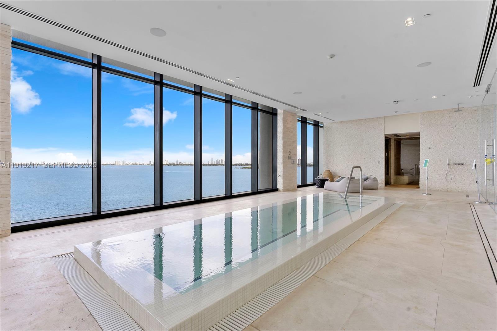 3131 NE 7th Ave # 4204