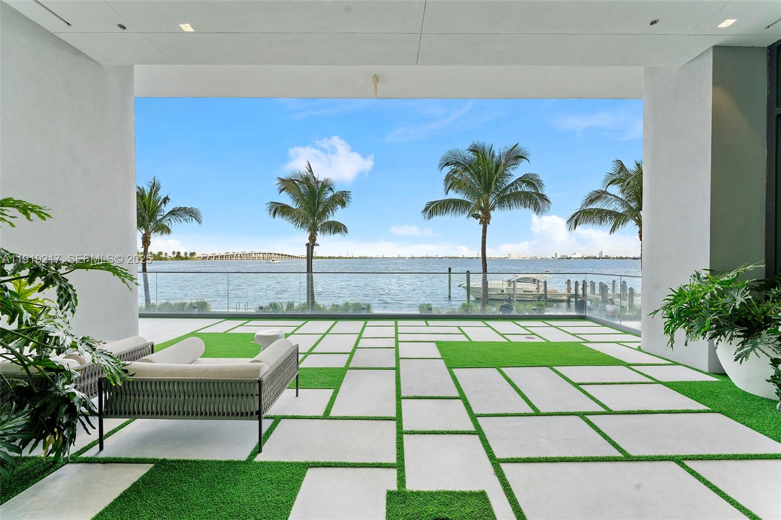 3131 NE 7th Ave # 4204