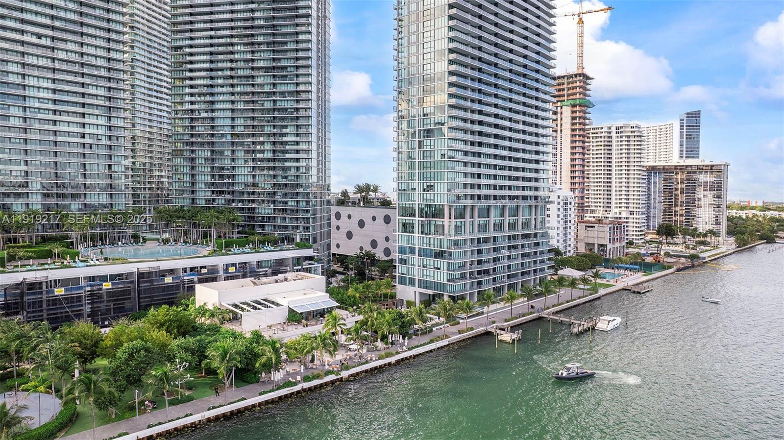 3131 NE 7th Ave # 4204