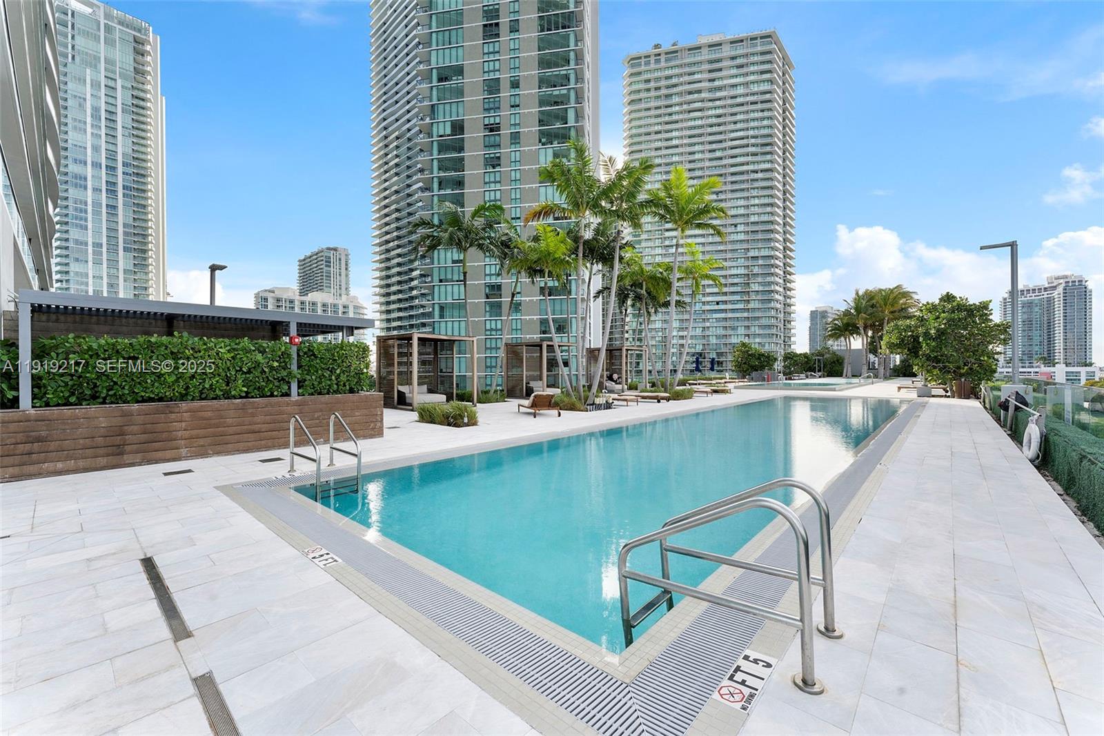 3131 NE 7th Ave # 4204