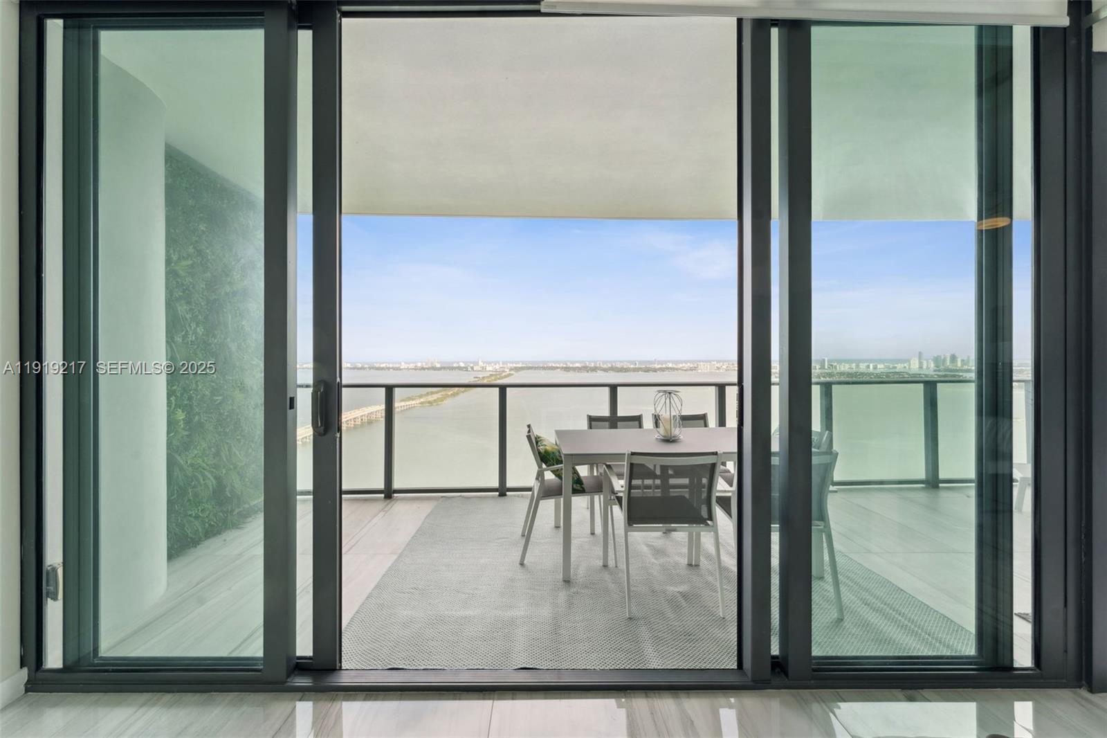 3131 NE 7th Ave # 4204