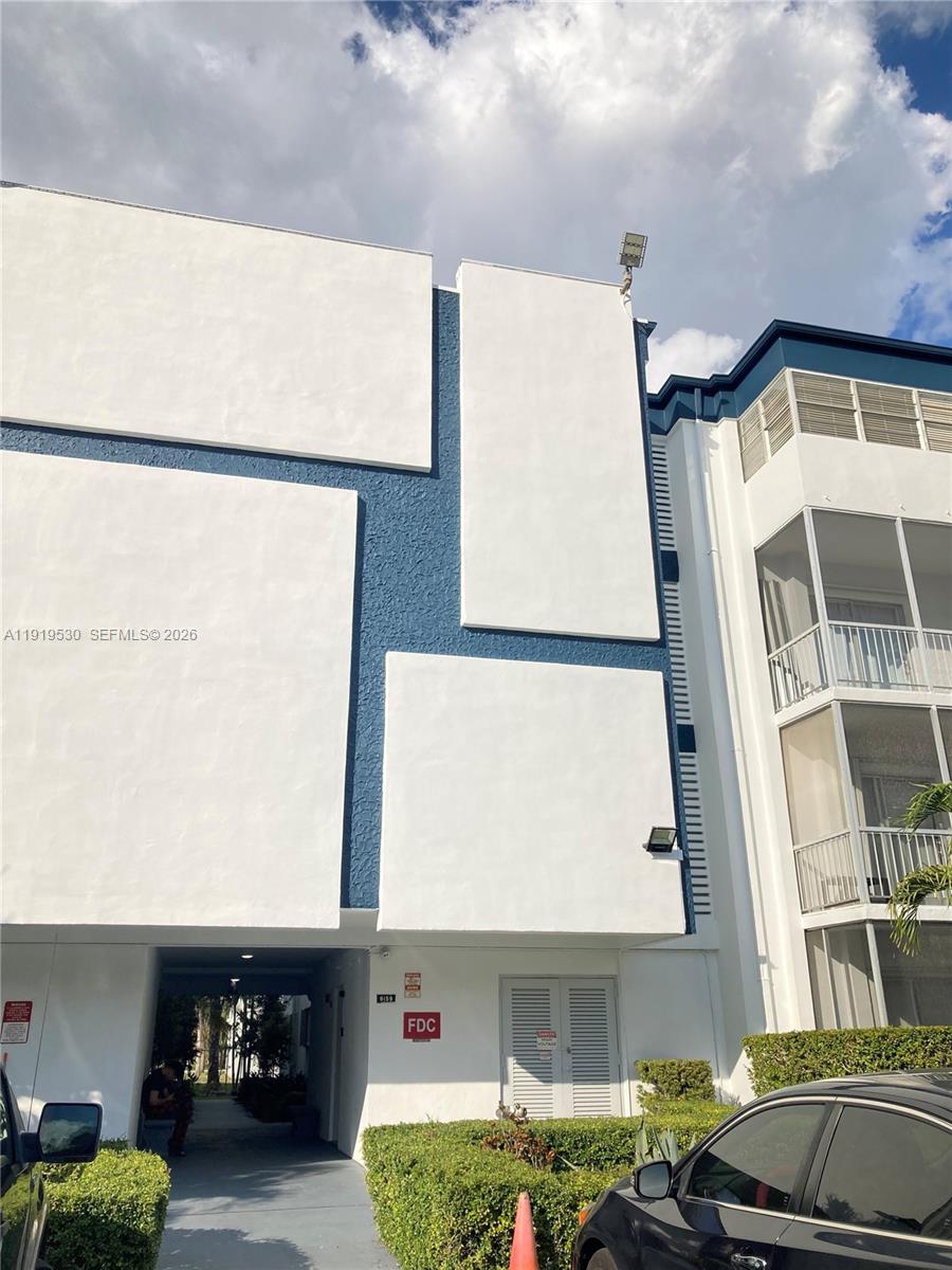 9159 SW 77th Ave # 211