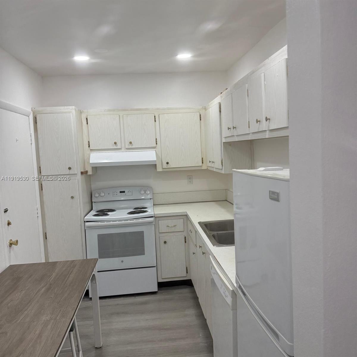 9159 SW 77th Ave # 211