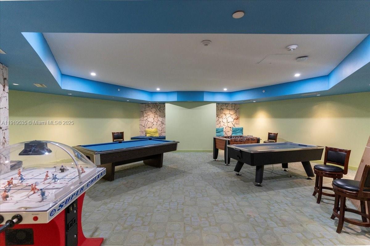 1121 Crandon Blvd # E304