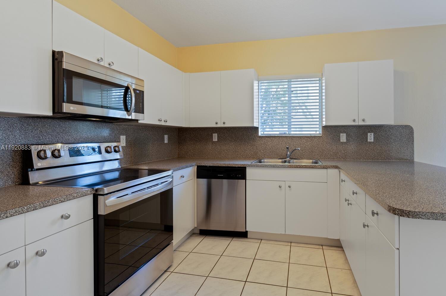 8521 SW 214th Ter Unit: #