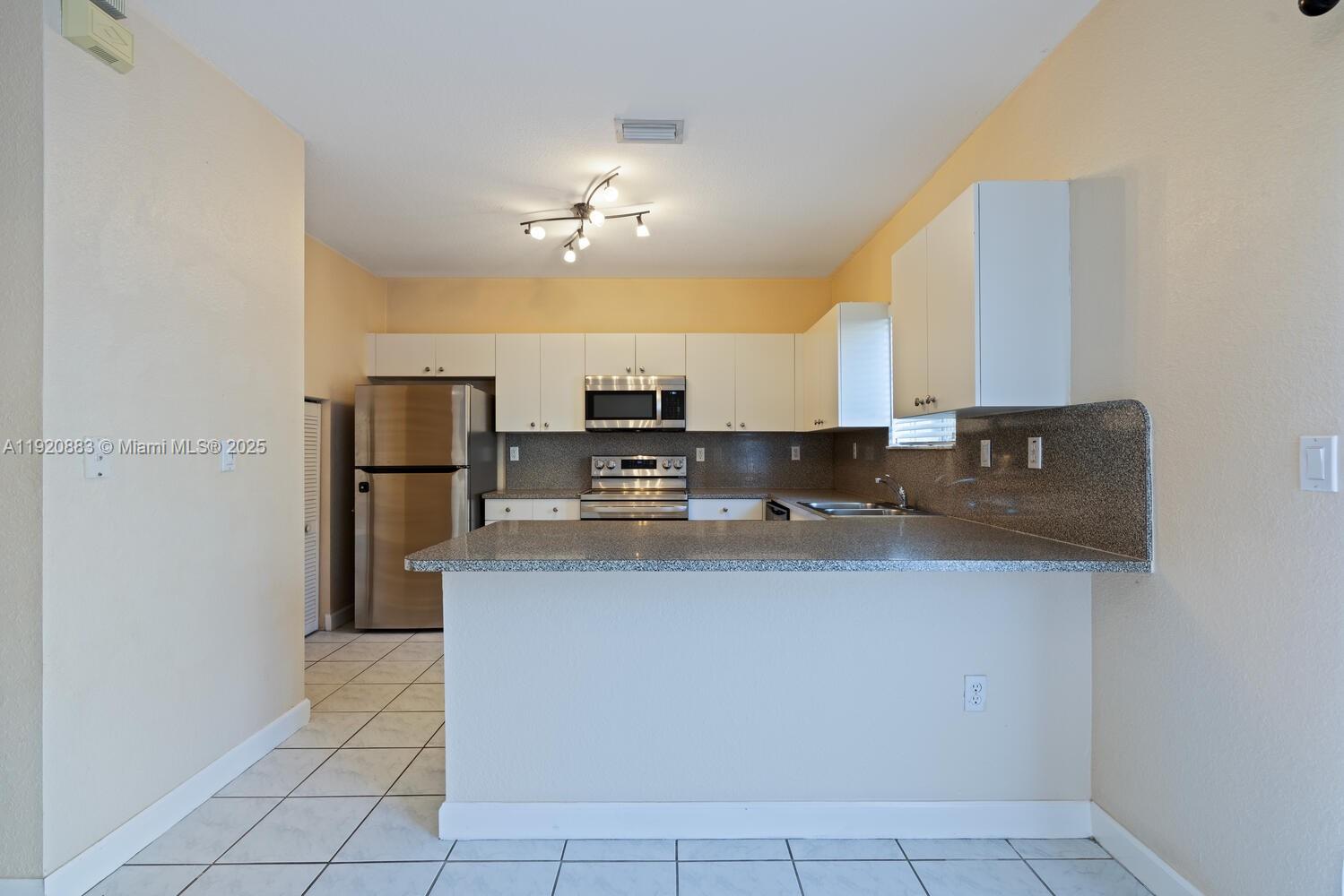 8521 SW 214th Ter Unit: #