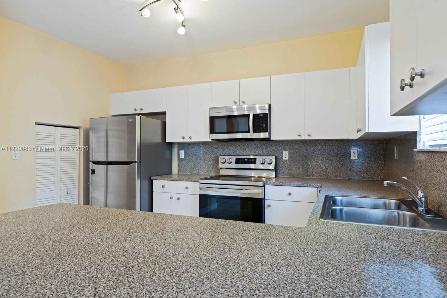 8521 SW 214th Ter Unit: #
