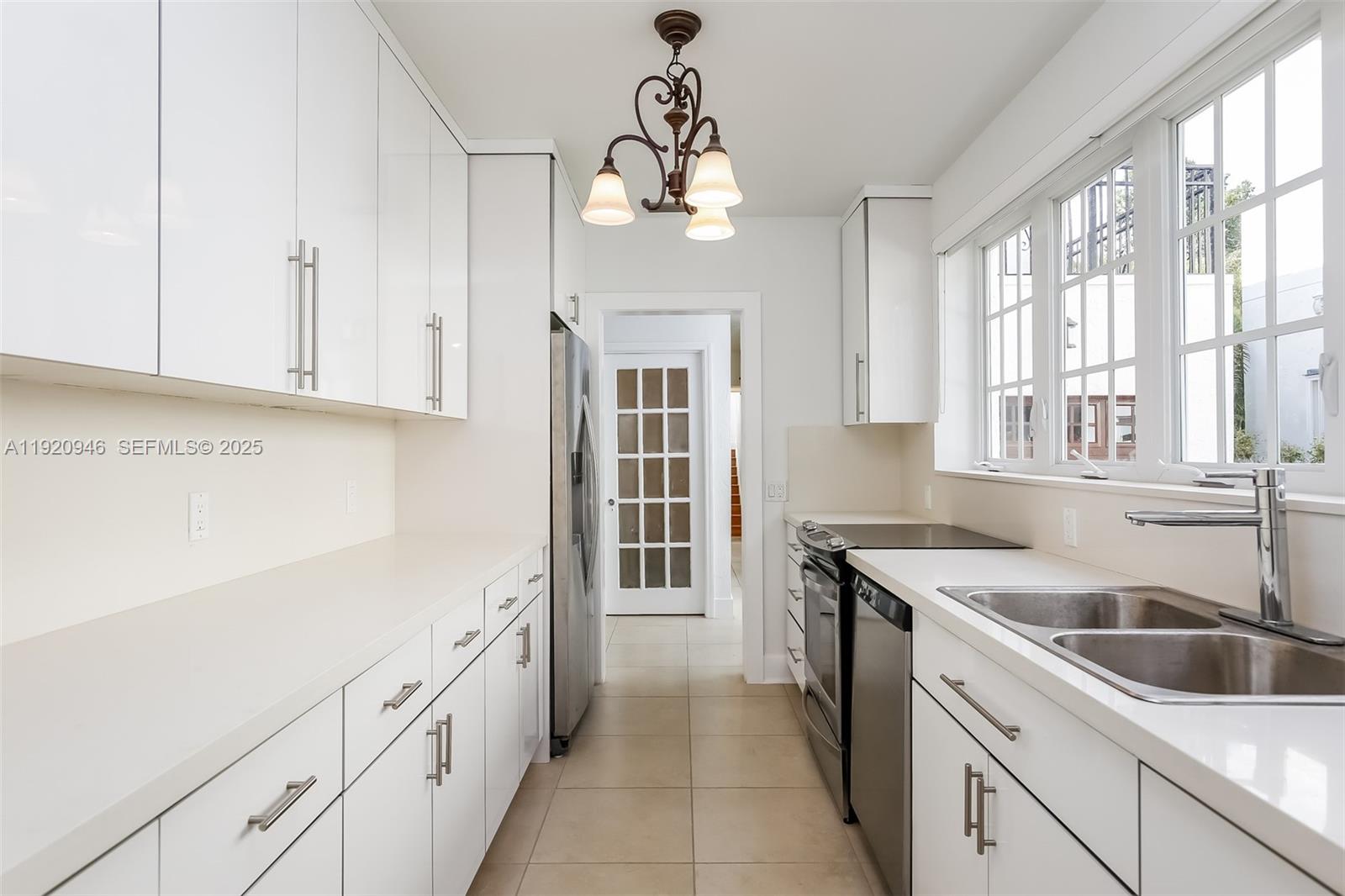 1916 Ferdinand St Unit: #