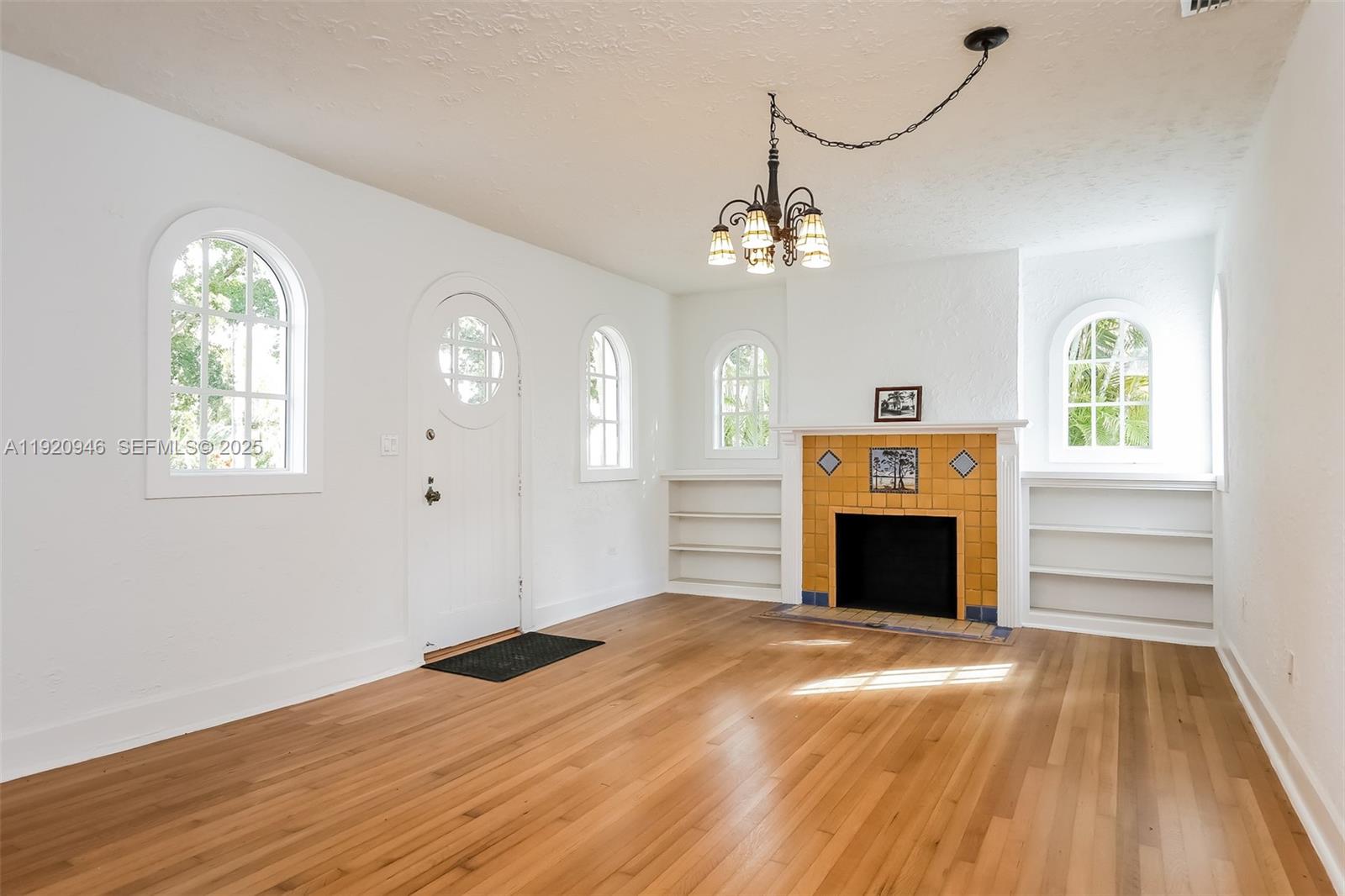 1916 Ferdinand St Unit: #