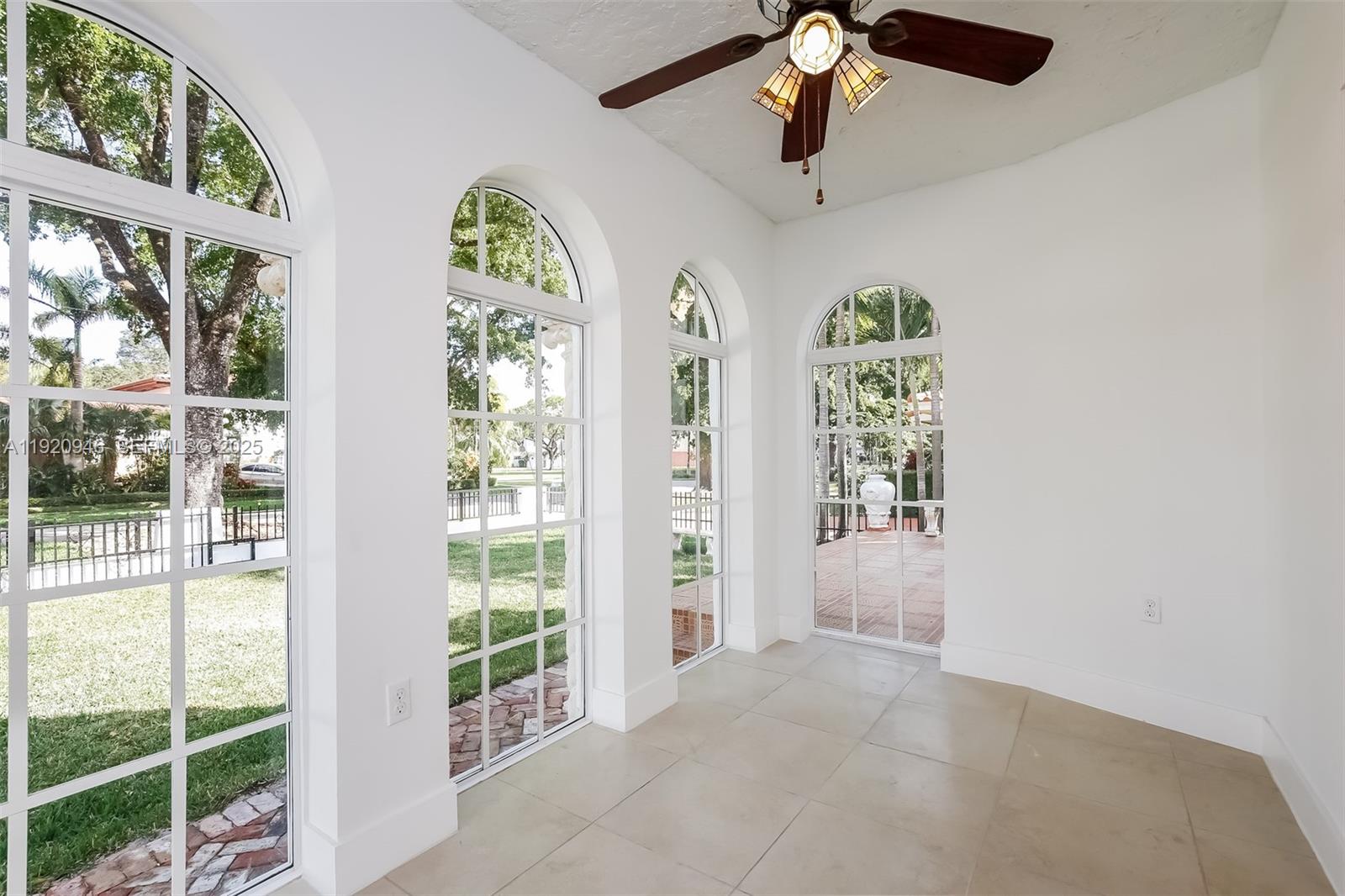 1916 Ferdinand St Unit: #