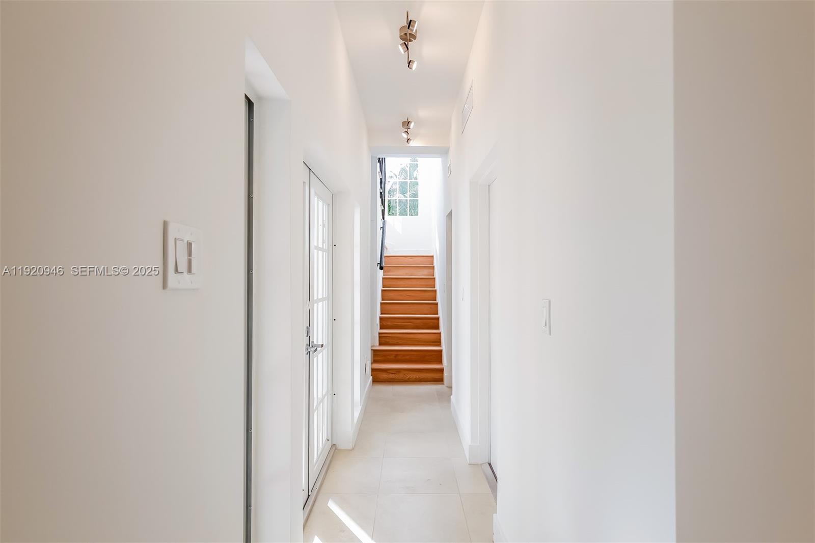 1916 Ferdinand St Unit: #