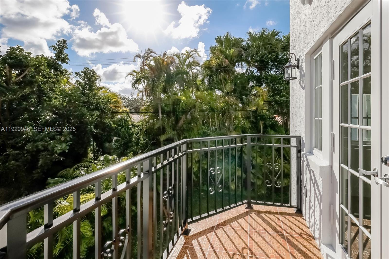 1916 Ferdinand St Unit: #