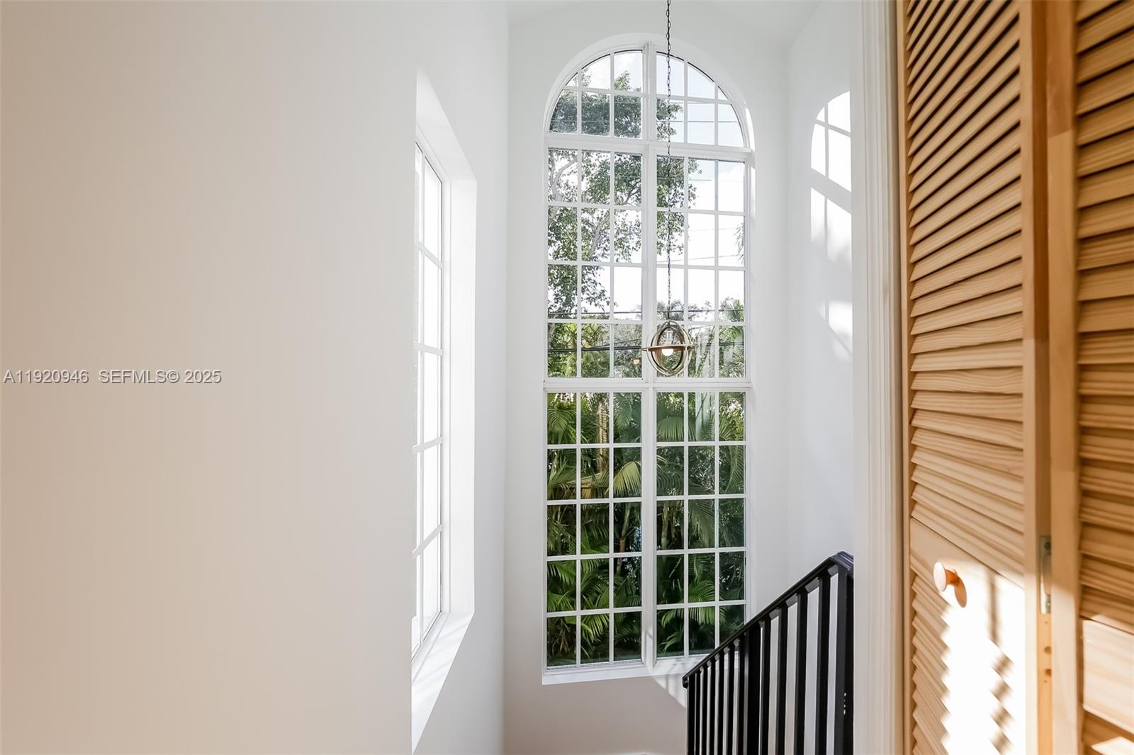 1916 Ferdinand St Unit: #