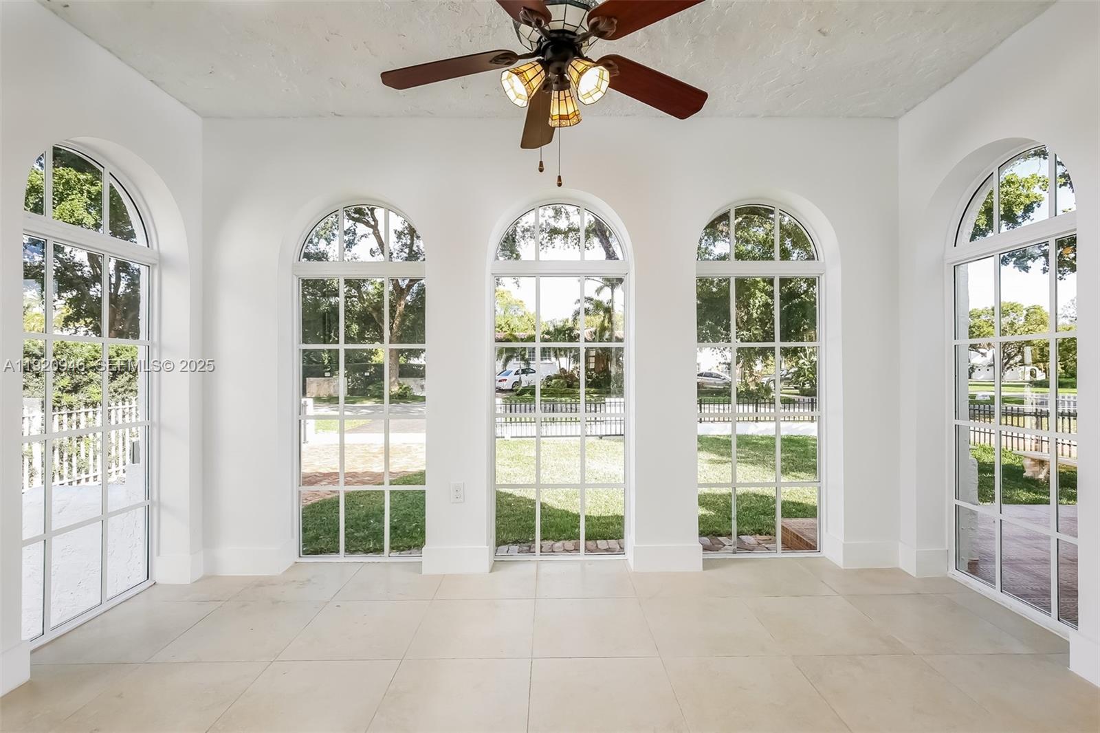 1916 Ferdinand St Unit: #