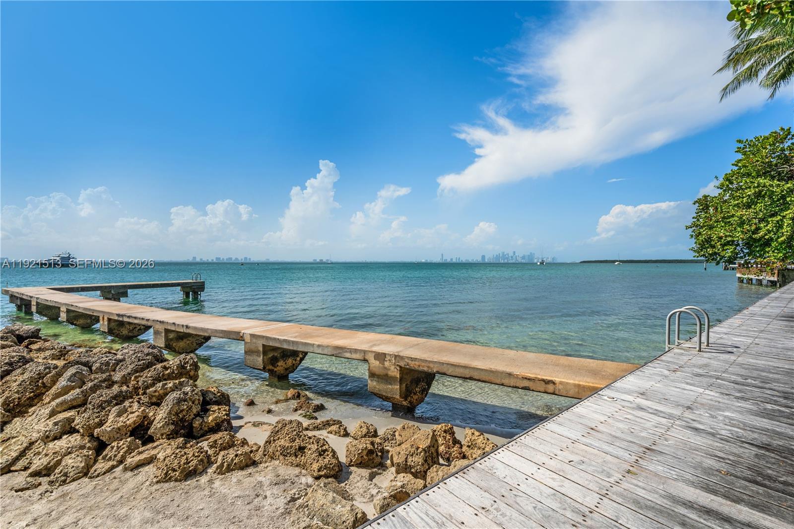 5 Harbor Pt