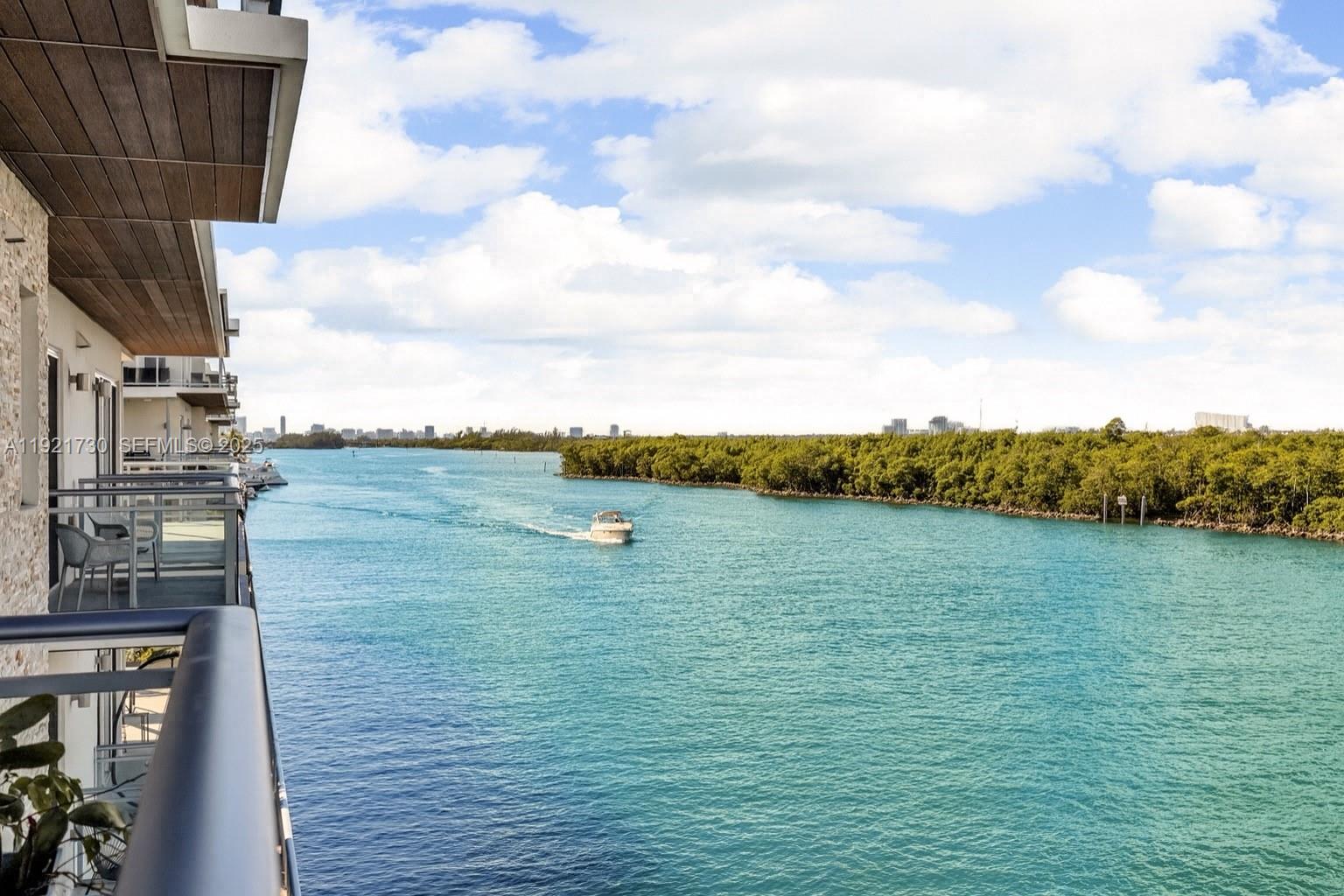 6100 N Ocean Dr # 3N