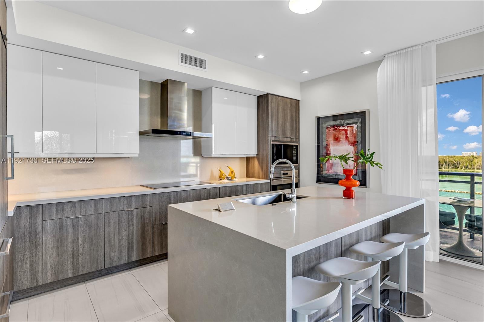 6100 N Ocean Dr # 3N