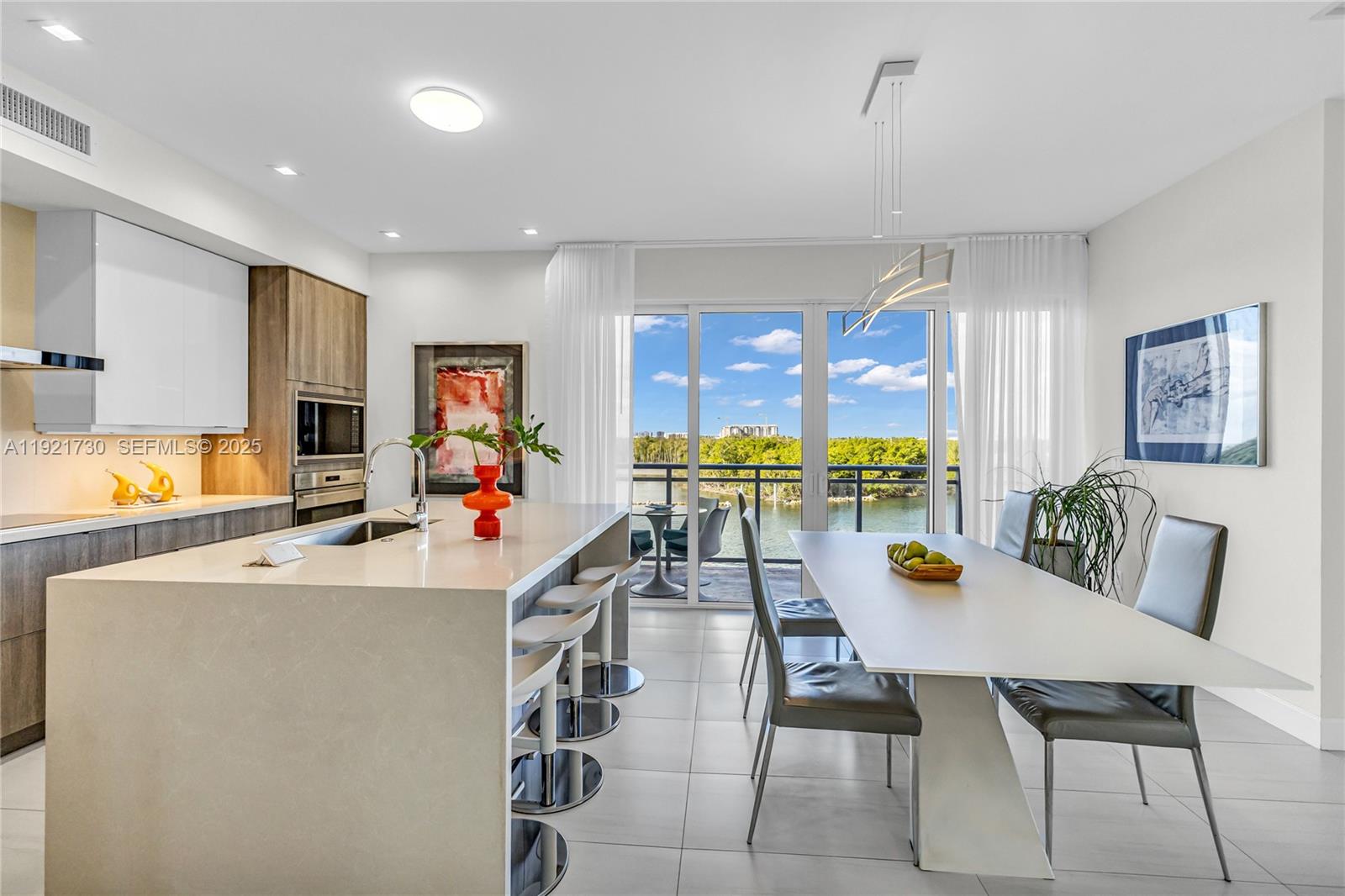 6100 N Ocean Dr # 3N