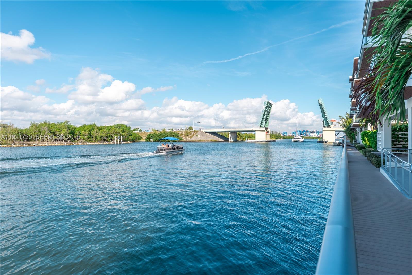 6100 N Ocean Dr # 3N