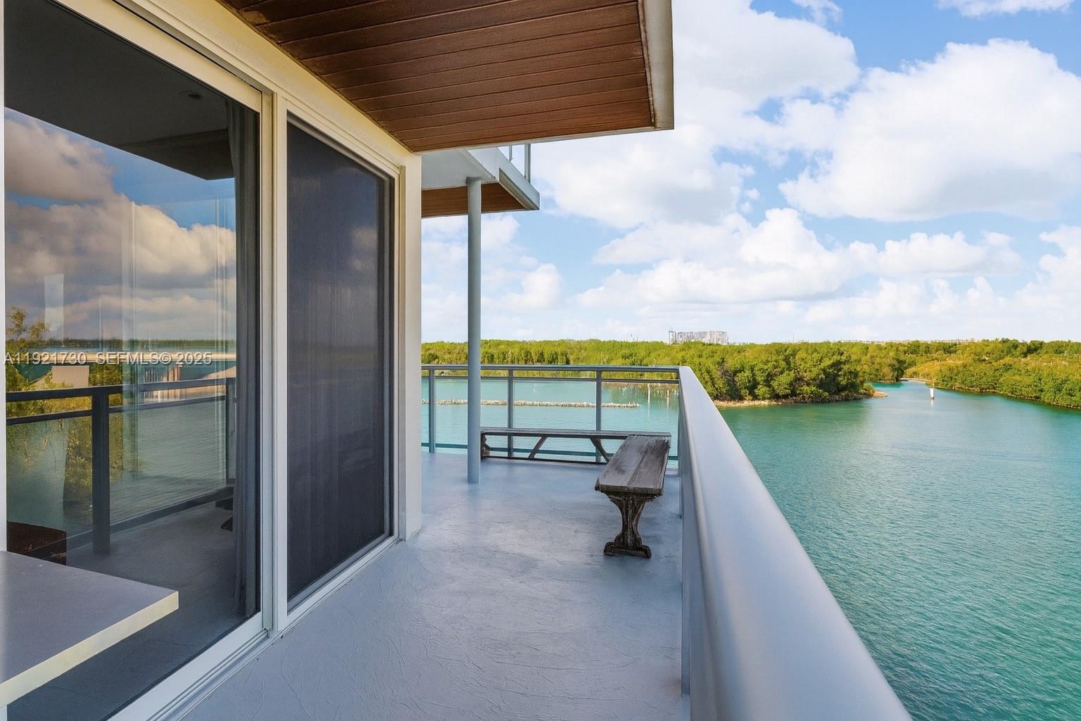 6100 N Ocean Dr # 3N