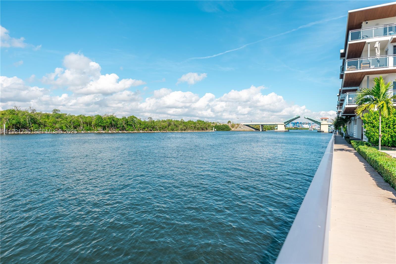 6100 N Ocean Dr # 3N