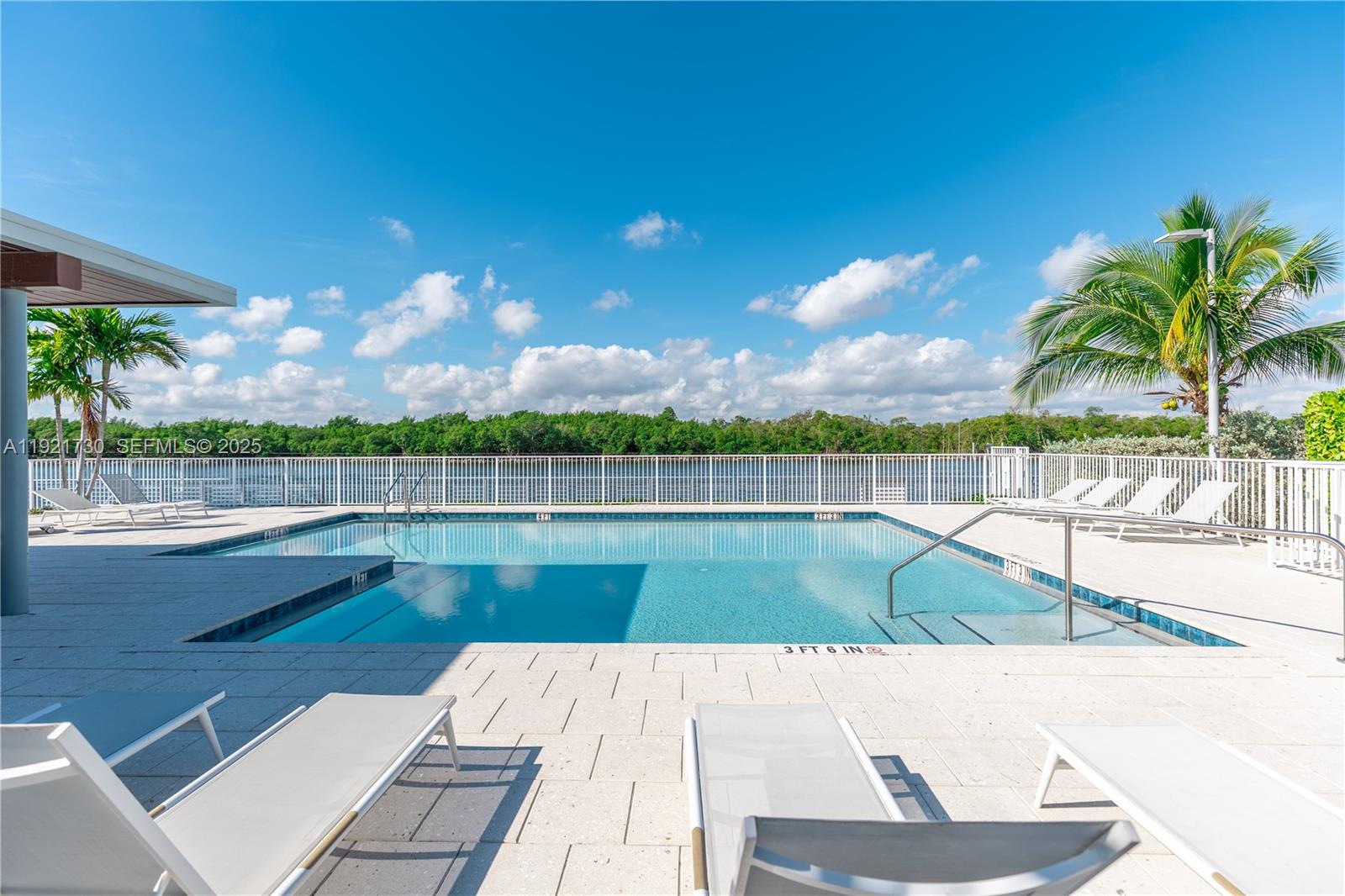 6100 N Ocean Dr # 3N