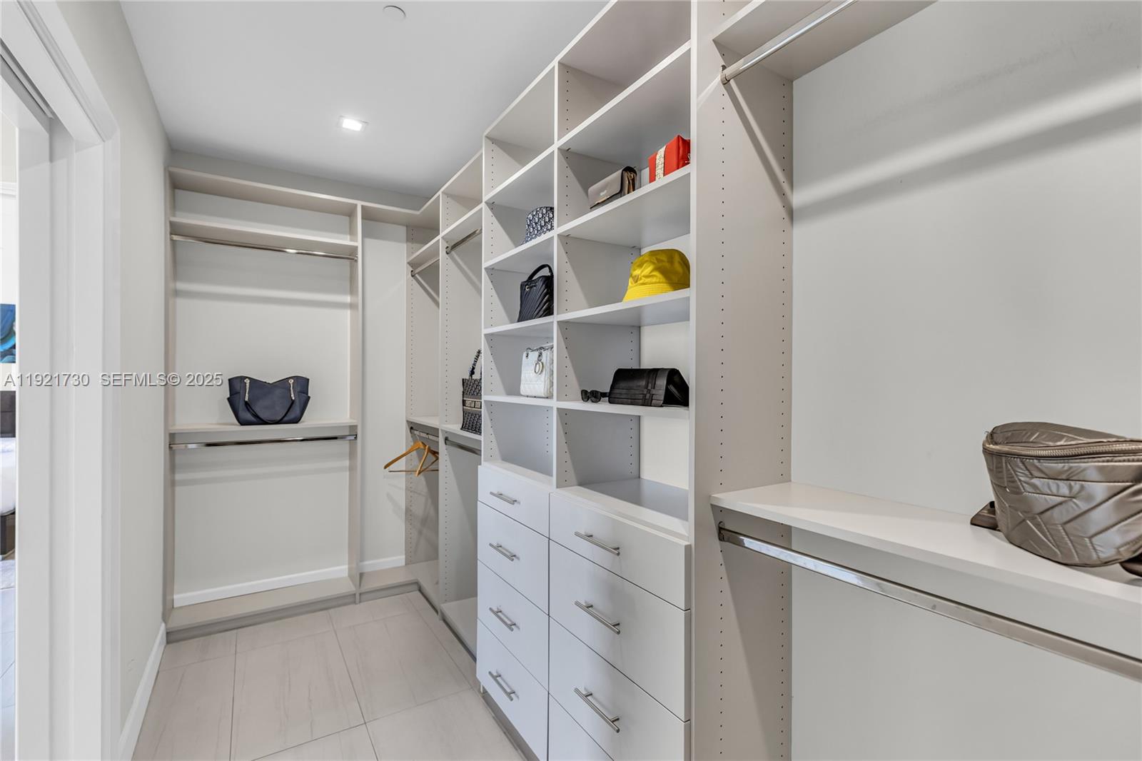 6100 N Ocean Dr # 3N