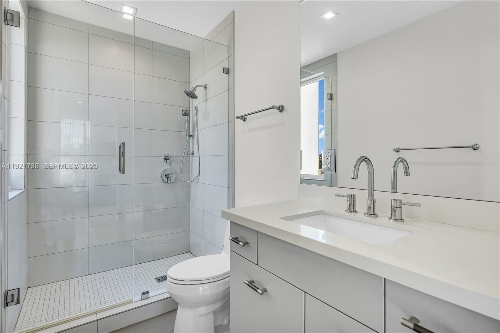 6100 N Ocean Dr # 3N