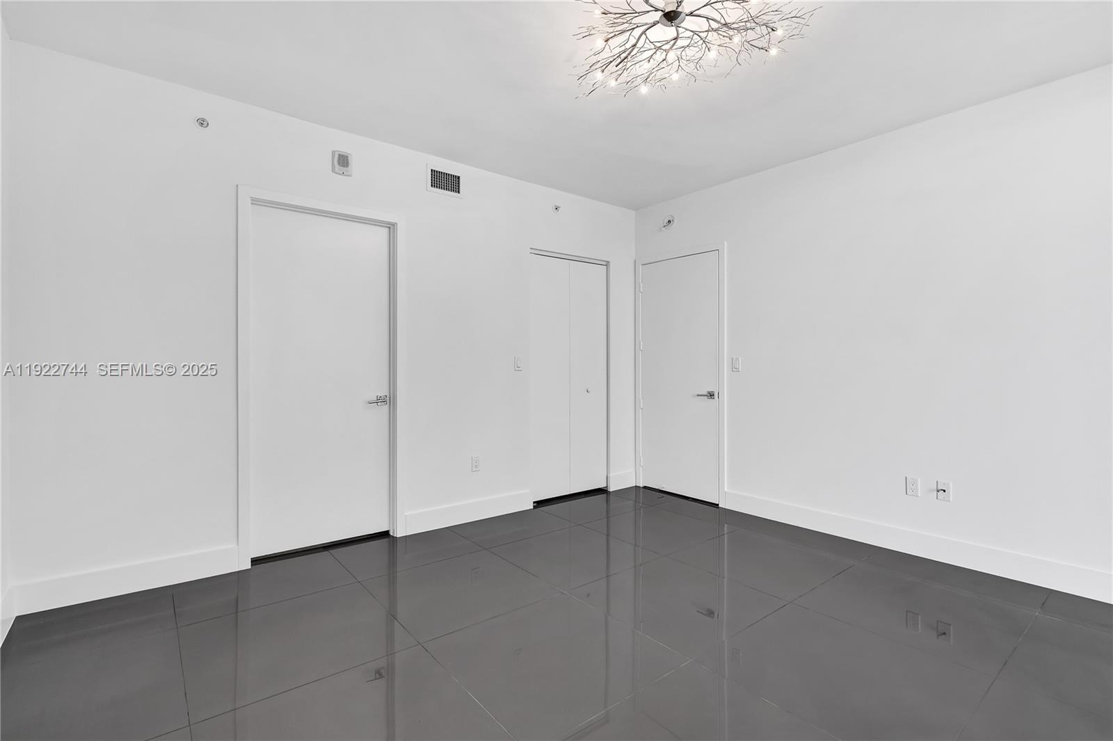 488 NE 18th St # 2311