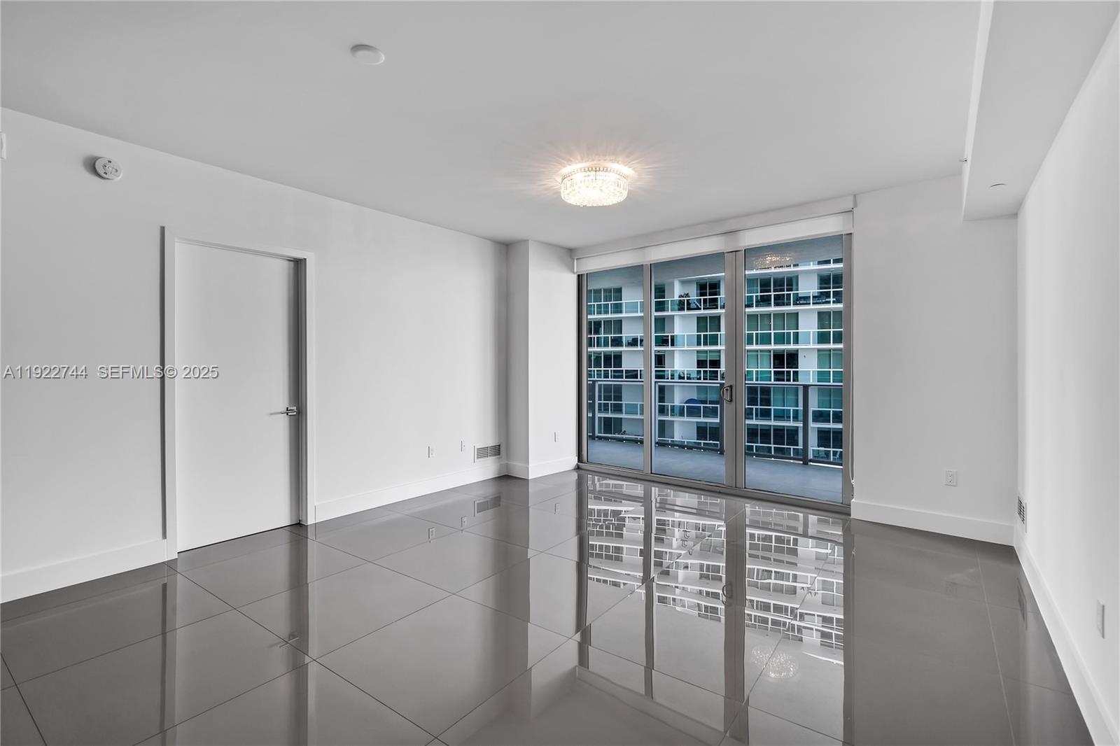 488 NE 18th St # 2311