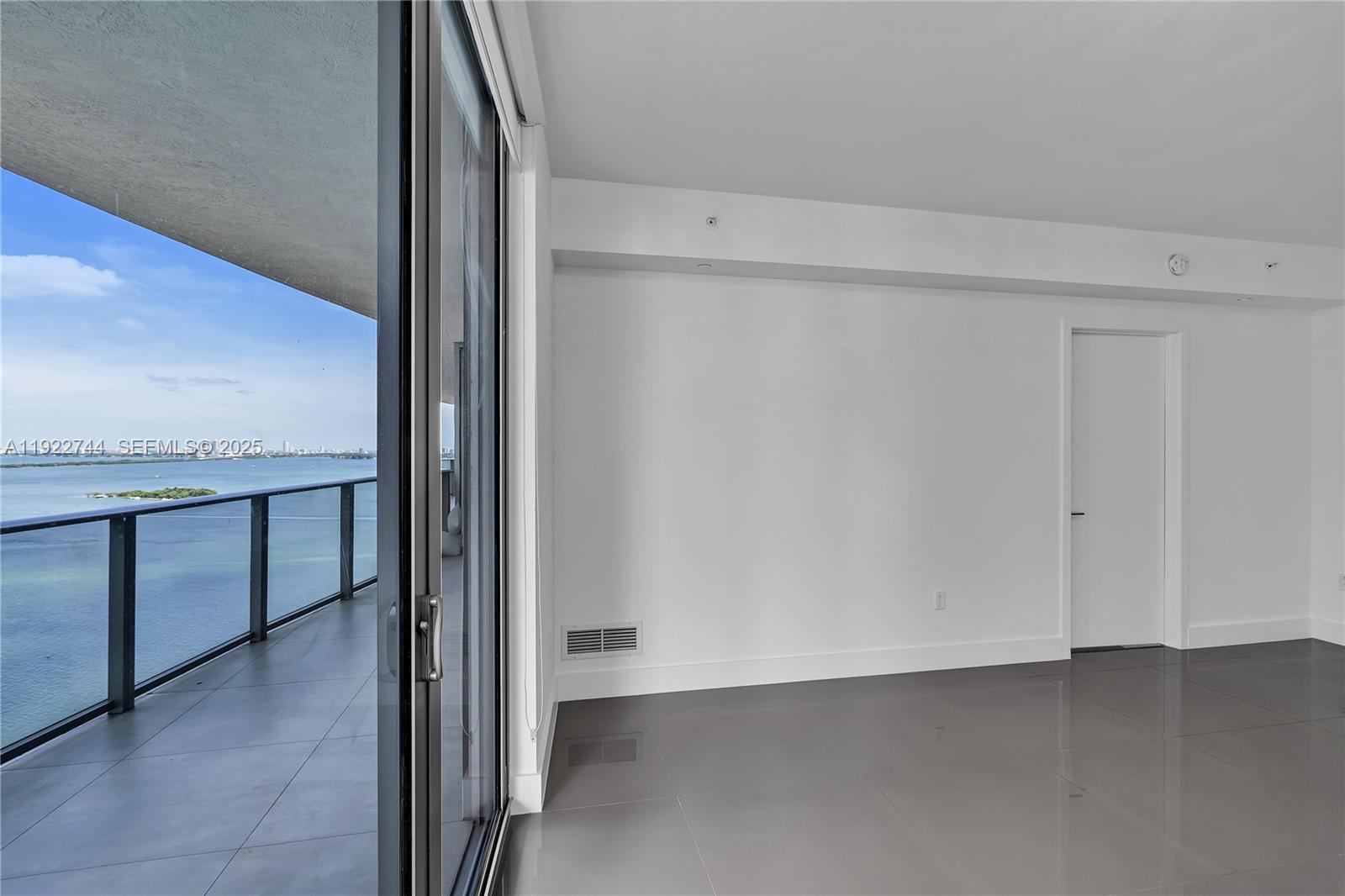 488 NE 18th St # 2311