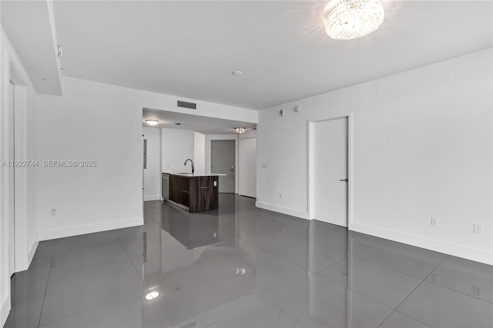 488 NE 18th St # 2311