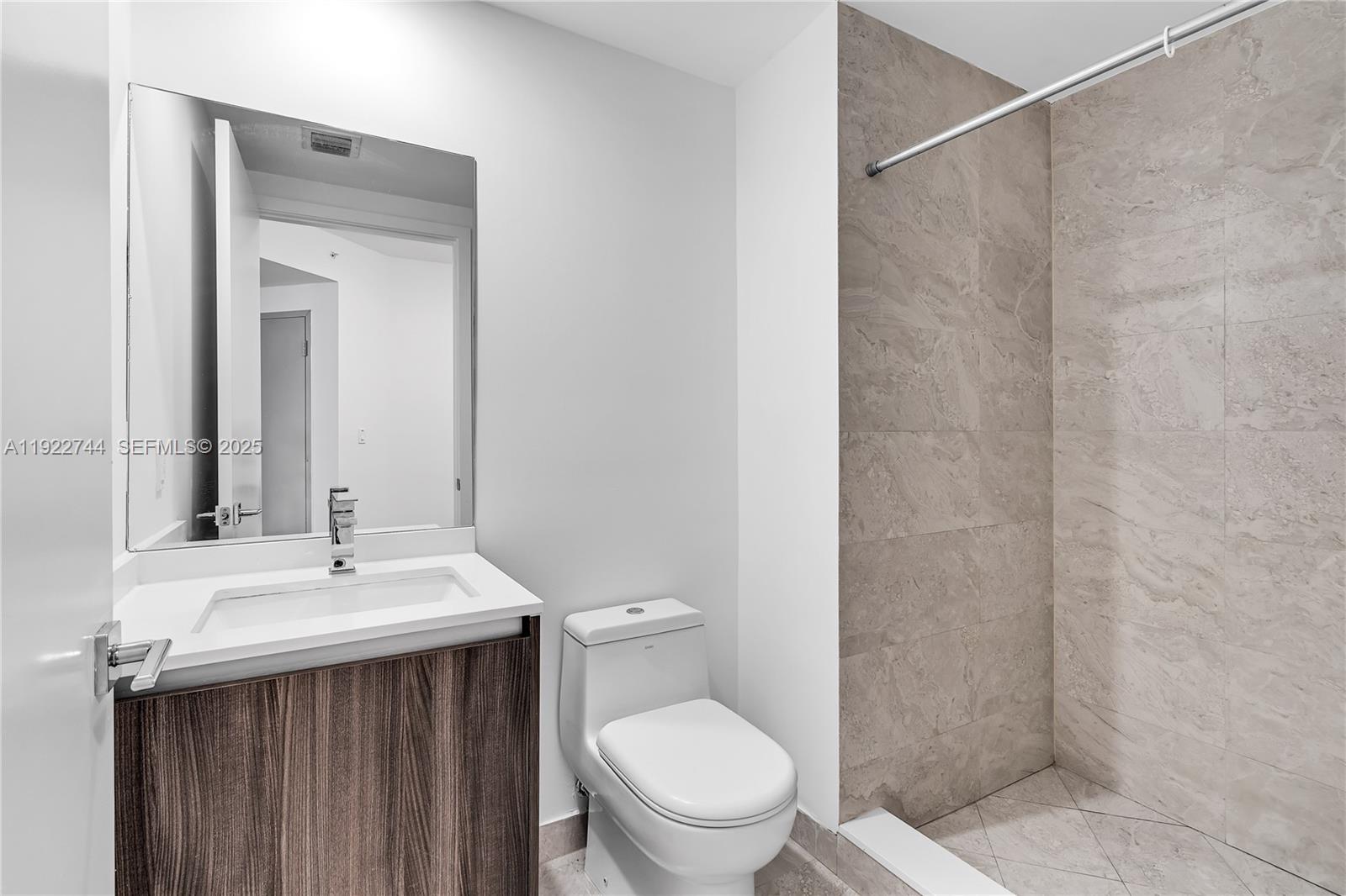 488 NE 18th St # 2311