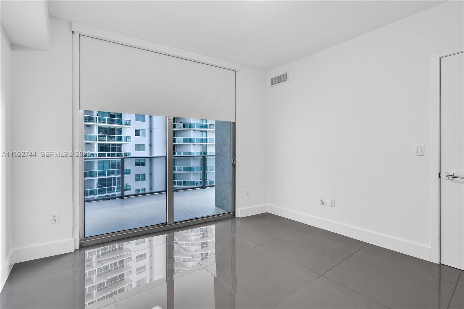 488 NE 18th St # 2311