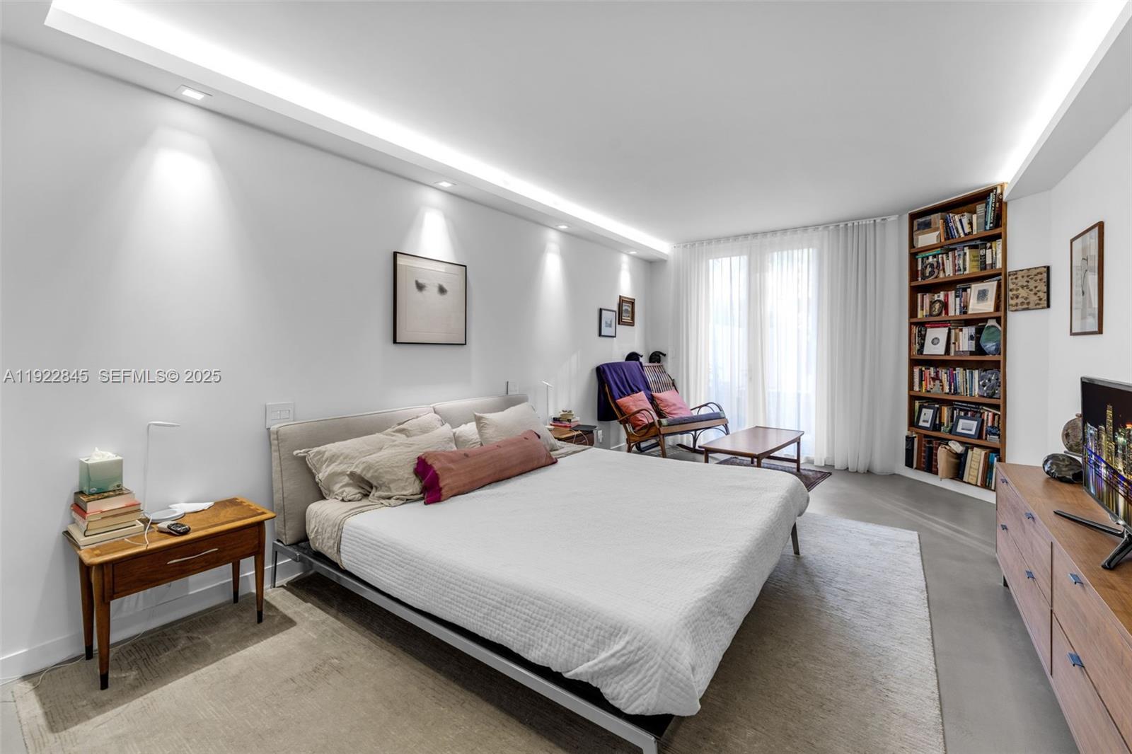 161 Crandon Blvd # 125