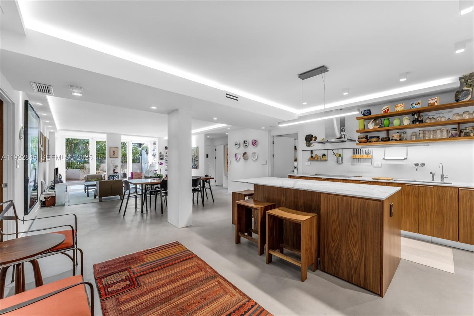 161 Crandon Blvd # 125