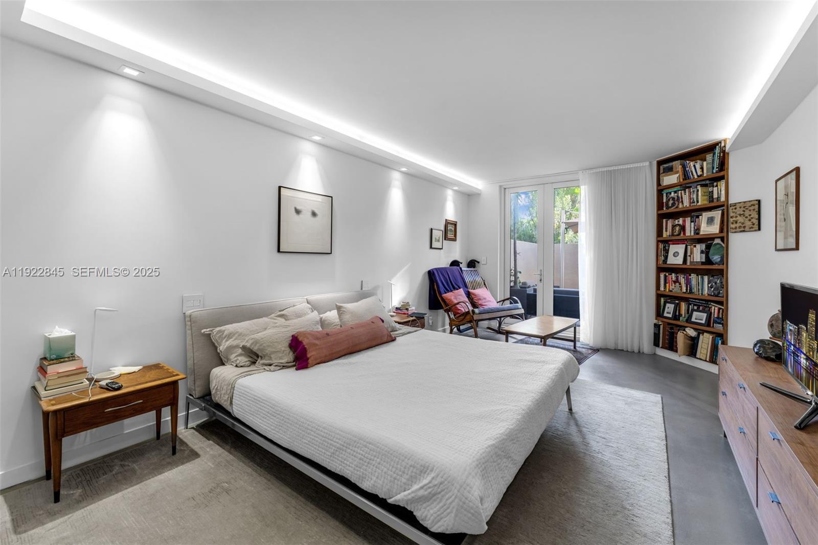 161 Crandon Blvd # 125