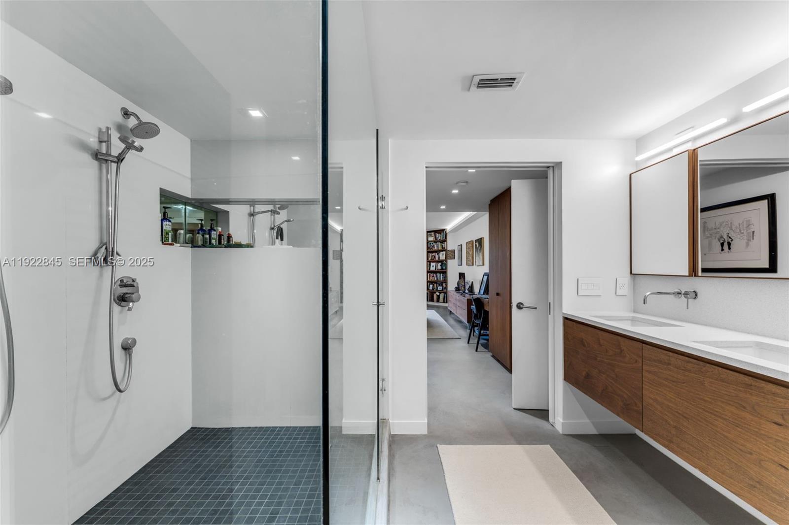 161 Crandon Blvd # 125