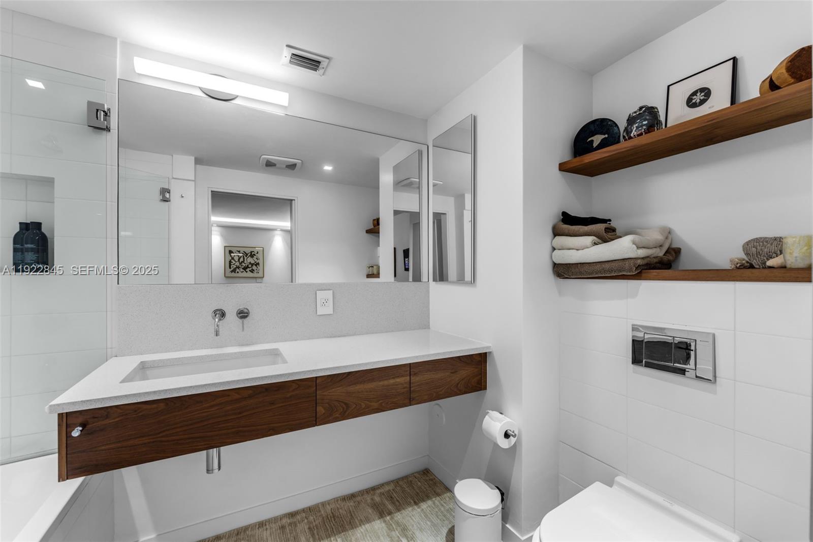 161 Crandon Blvd # 125