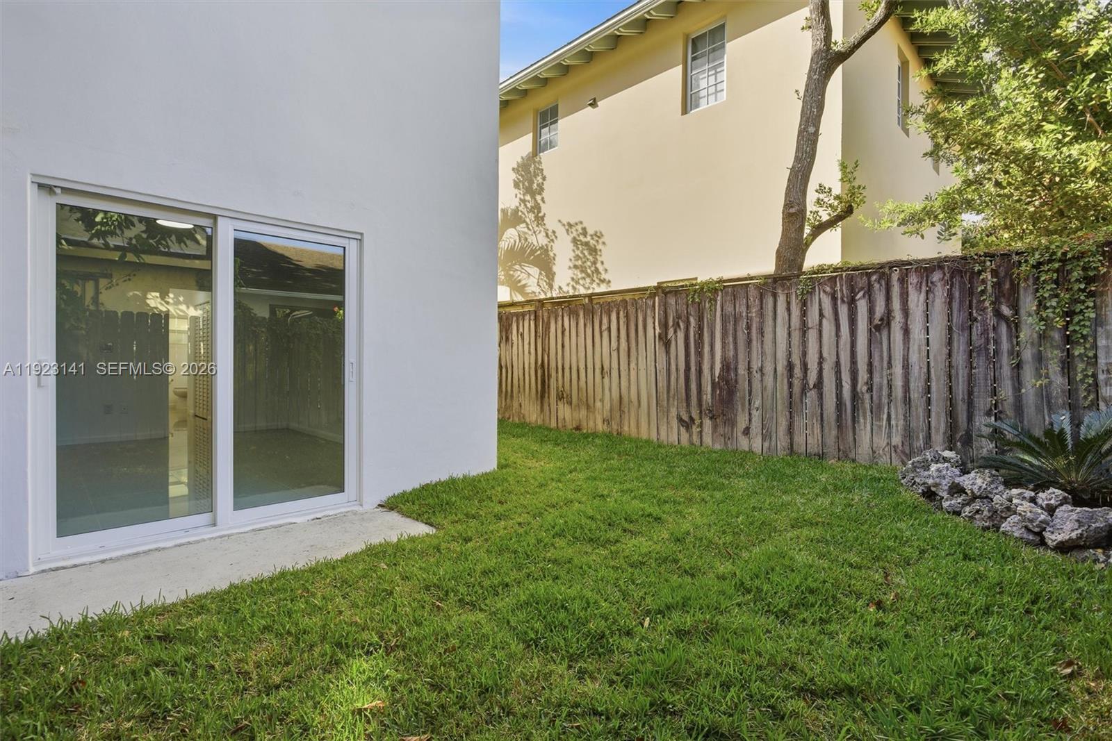 1045 SW 25th Ave