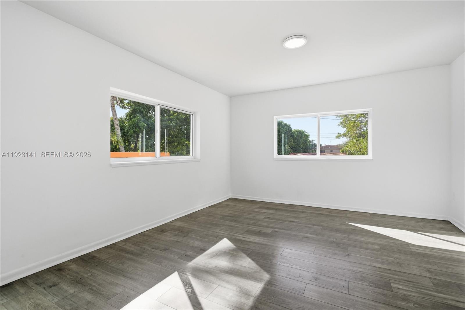 1045 SW 25th Ave